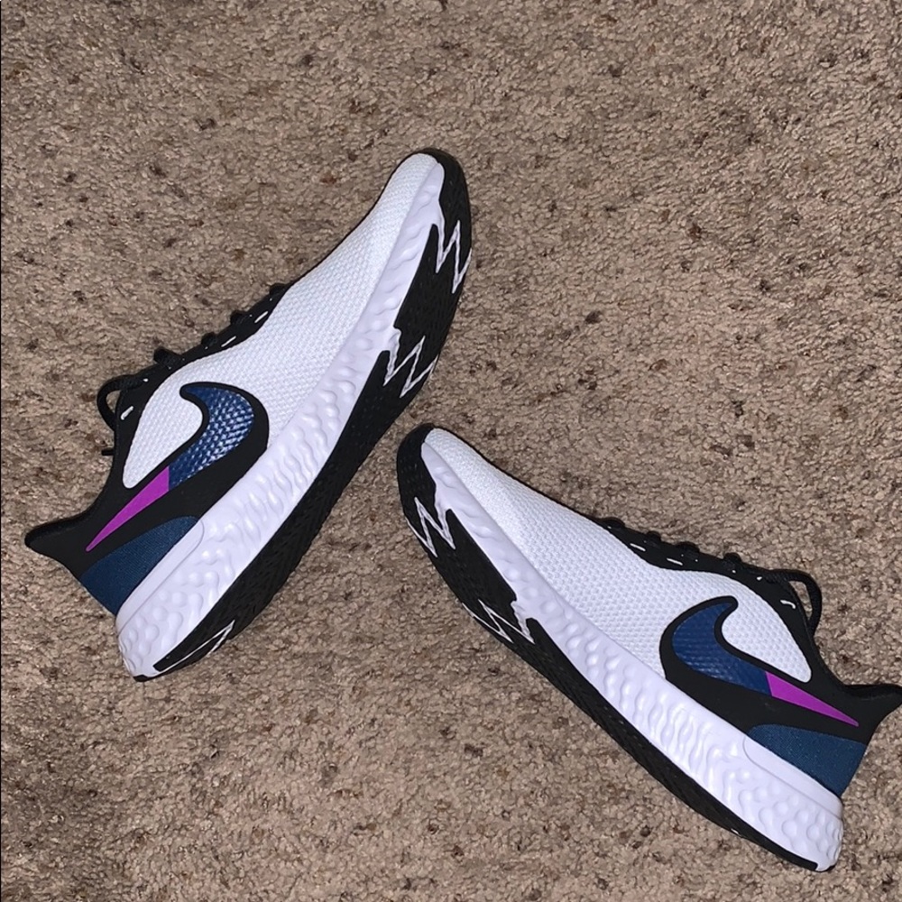 New Nike Run Swift SE